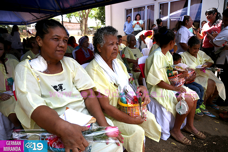 Pacientes de oncolog&iacute;a se suman a la celebraci&oacute;n del D&iacute;a de la Mujer
